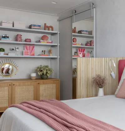 10 inspirações criativas para usar prateleiras no quarto